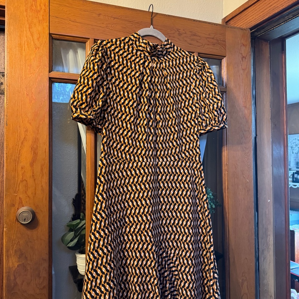 Who What Wear Black and Tan Geometric Midi Dress - Picture 3 of 7